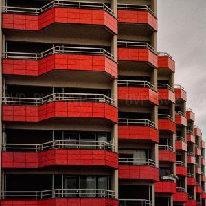 UNTITLED X (Edificios Rojos) - Belén Vallejo